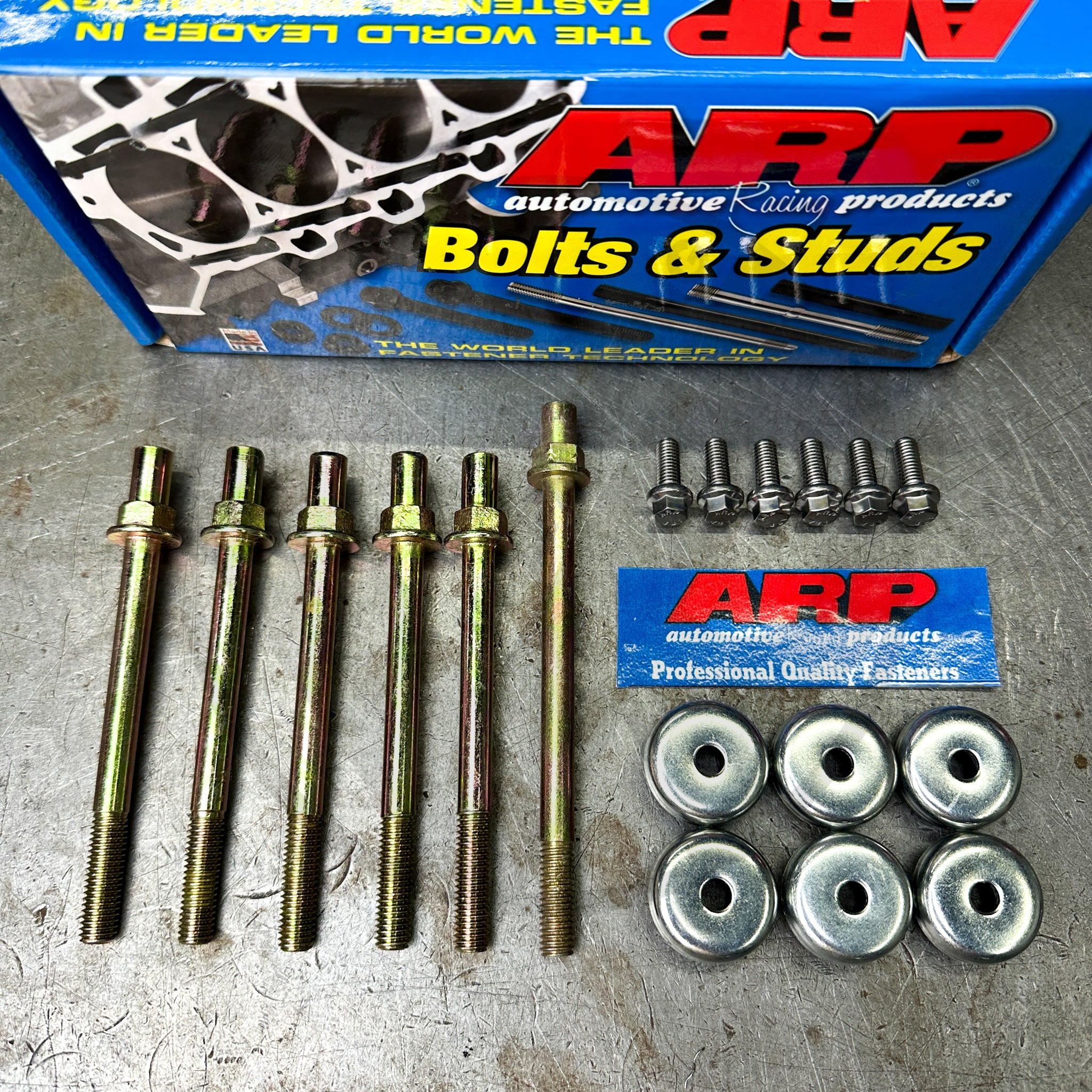 Arp Stainless Steel Valve Cover Bolt Kit With Grommets And Washers For