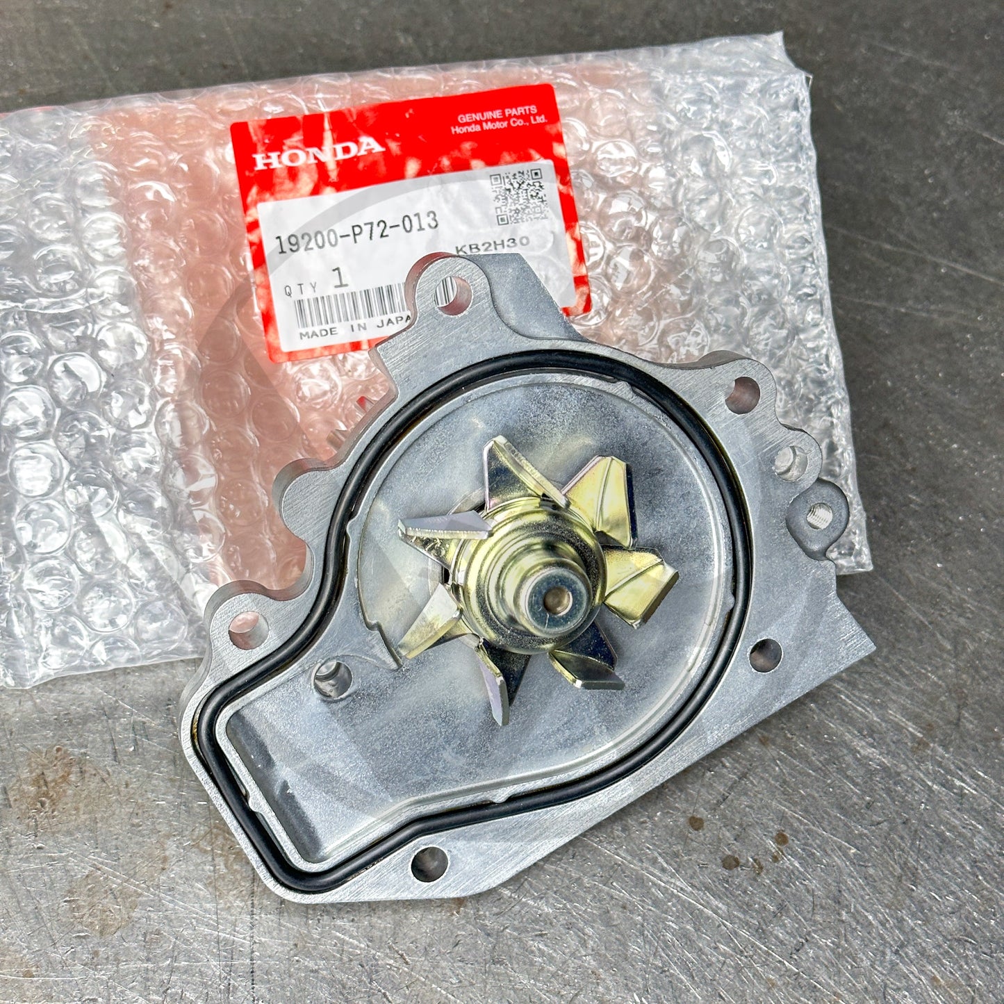Gates Racing TRB Timing Belt / Honda OEM Water Pump Kit for Honda Acura B Series