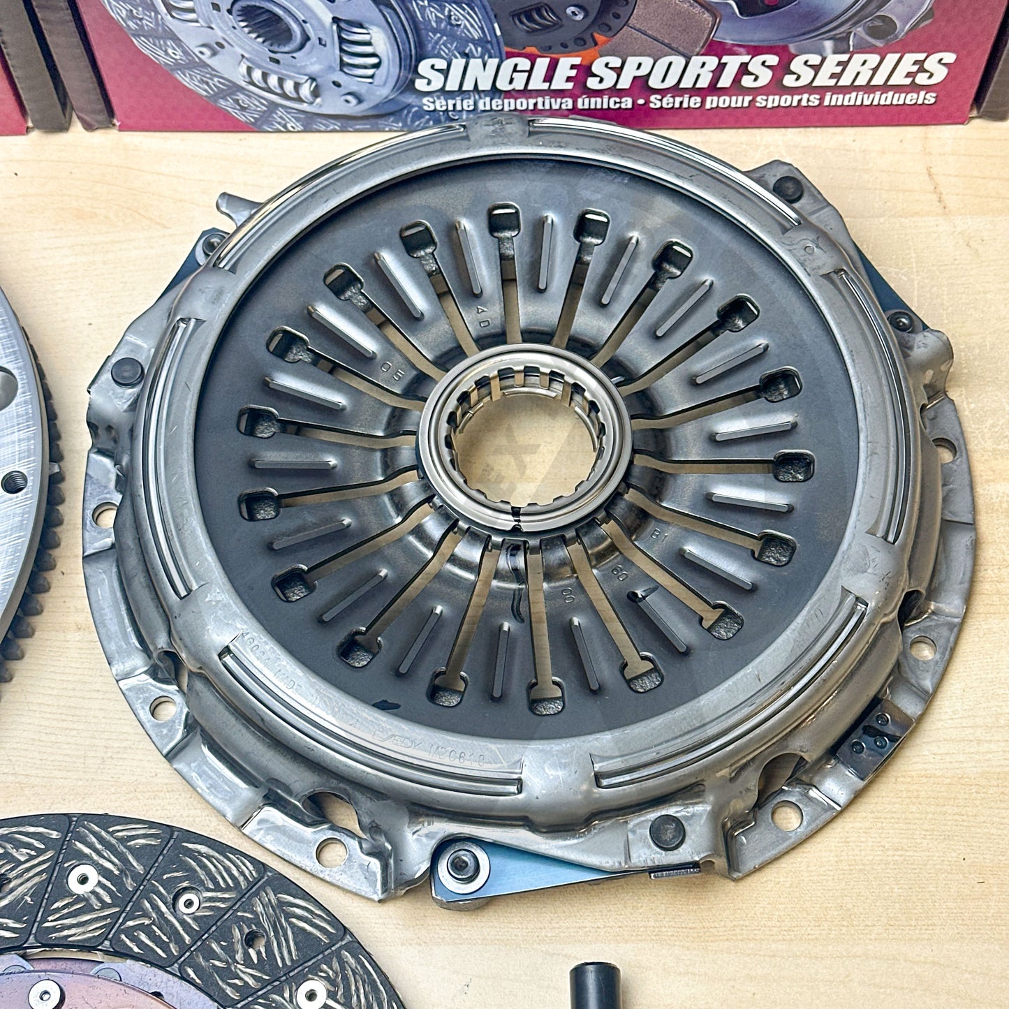 EXEDY OEM Clutch Kit & 12lbs FW for 03-06 Mitsubishi Lancer Evo 8 Evo 9 MBK1001 MF04